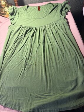 Classic Green Women’s Blouse- Unbranded